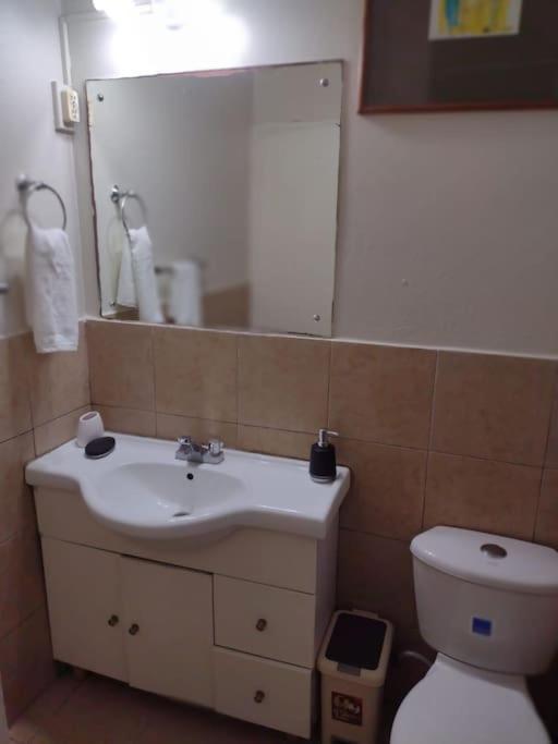 Club Caribbean Apartments Runaway Bay Kültér fotó